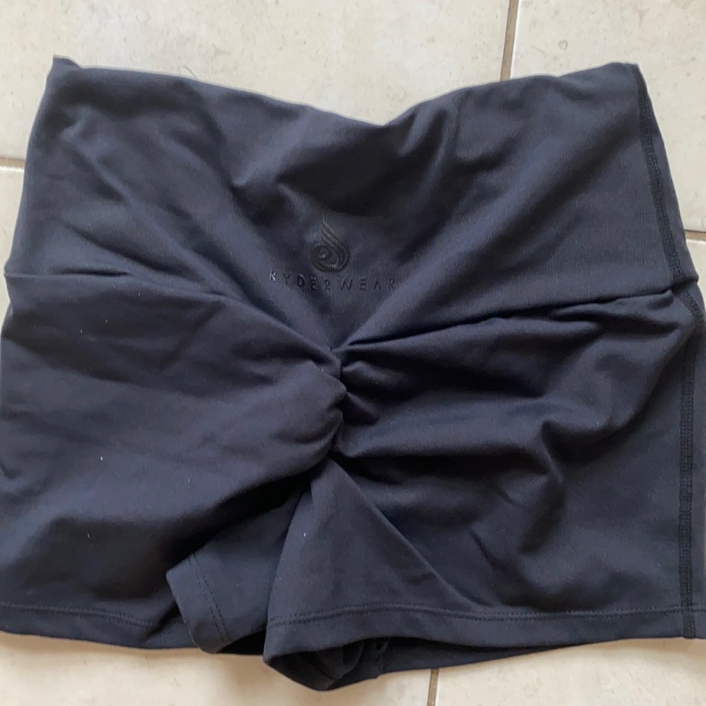 Scrunch butt shorts